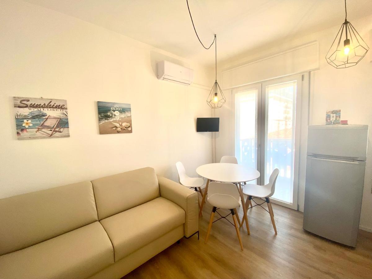 Maria Luisa - Piazza Mazzini - 30 Mt Dal Mare - Jesolo Lägenhet Exteriör bild