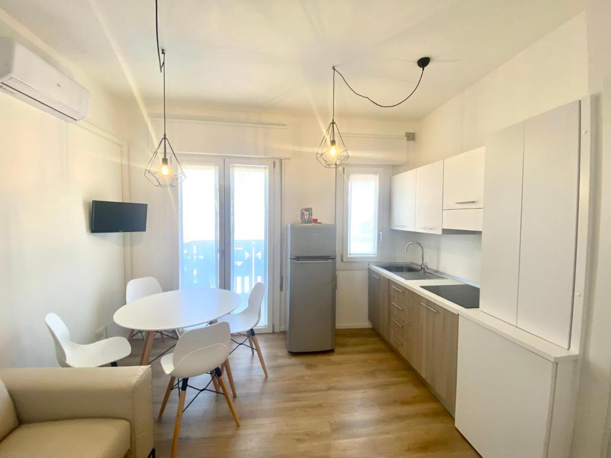 Maria Luisa - Piazza Mazzini - 30 Mt Dal Mare - Jesolo Lägenhet Exteriör bild